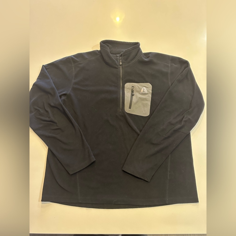 Eddie Bauer First Ascent Men’s Quarter Zip Fleece - Black - Super Clean!